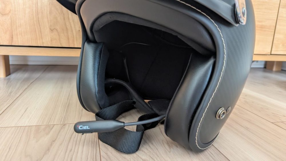 フライボーイジェット２にソロメイトを付けている様子。内装を黒にしたので目立たずスッキリ。