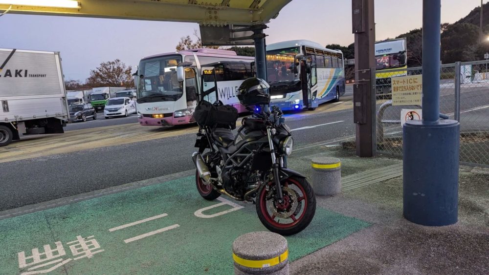 愛車のSV650。
足つきも音も良くとてもお気に入りです。