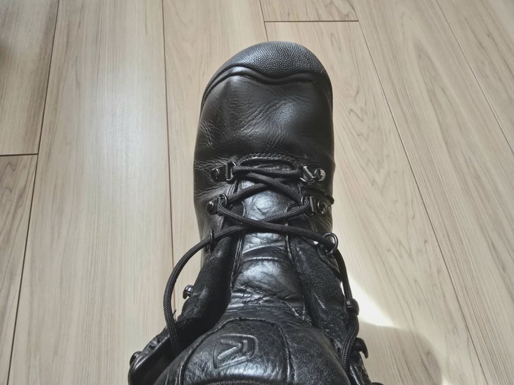 バイク用ではないので、ギア操作をする部分に損傷が出てしまうのは仕方がありません…。